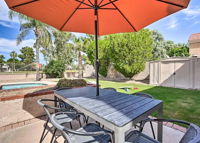 Ideal For Snowbirds! Poolside Getaway In Glendale